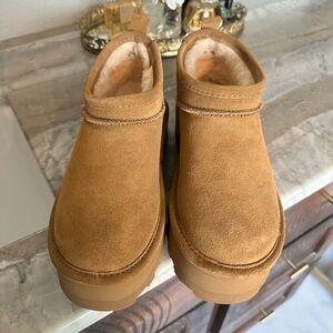 BEARPAW Retro Super Shorty Boots